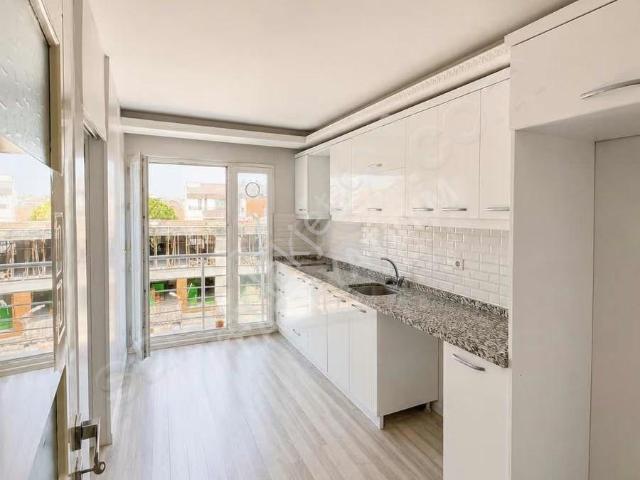 İhsaniye Metrosuna Yakın Kiralık 2+1 Dubleks Daire