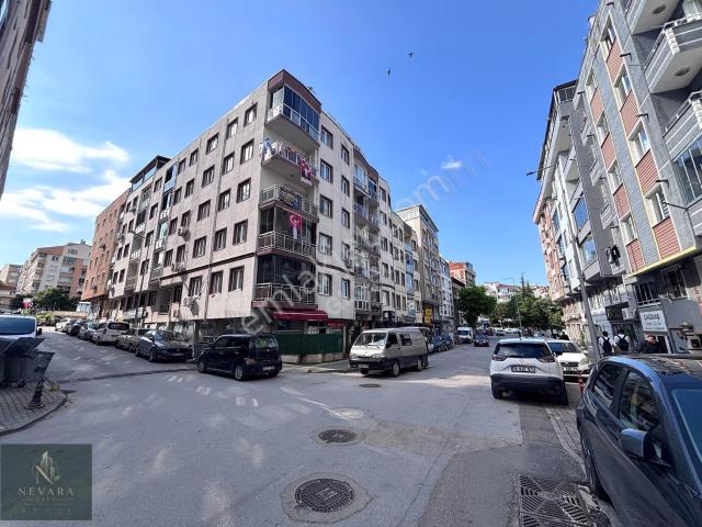 İhsaniye Merkezi Konumda Satılık 3+1 Ara Kat Geniş Daire