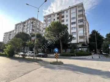 İhsaniye'de Fsm Bulvarına Çok Yakın Mesafede Satılık 4+1 Daire