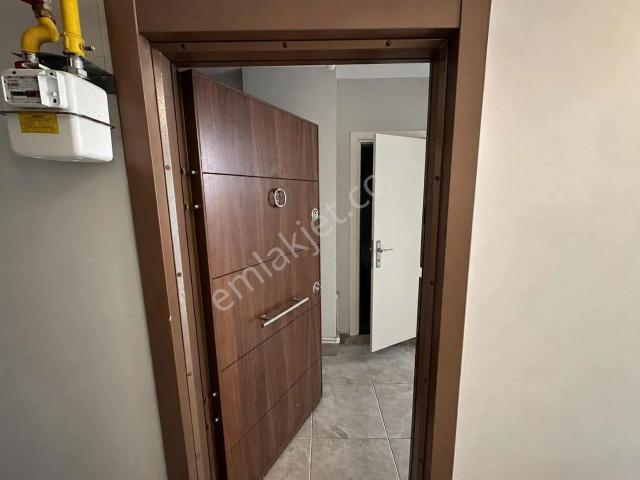 İhsaniye'de Merkezi Konumda Kiralık Site İçi 1+1 Daire