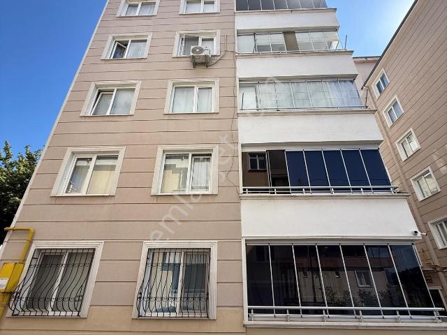 İçi Ful Yapılı Özel Mutfak Geniş Ferah 3+1 Satılık Daire