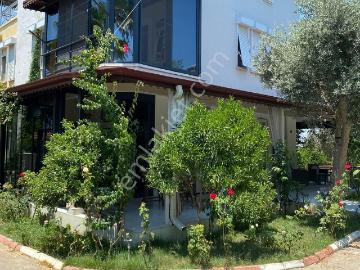 İktisat Emlak'dan Serik Kadriye'de Siteiçi 4+1 225m2 Havuzlu Güvenlikli Triplex Villa