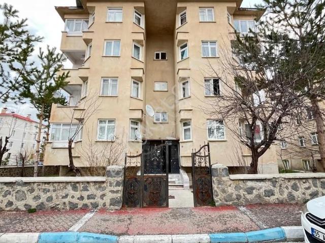 Işık Gayrimenkul'den Dadaşkent'te 3+1 Satılık Daire