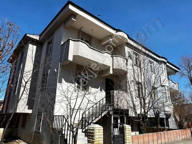 Işık Gayrimenkul'den Dadaşkent'te Kiralık 3+1 Dubleks Daire