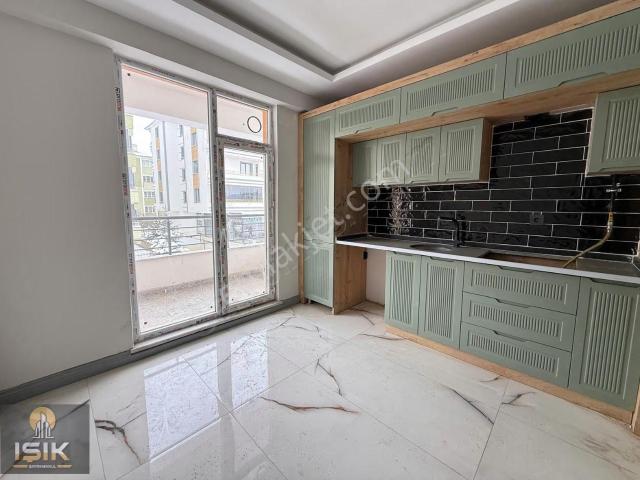 Işık Gayrimenkul'den Dadaşkent'te Satılık 3+1 Daire