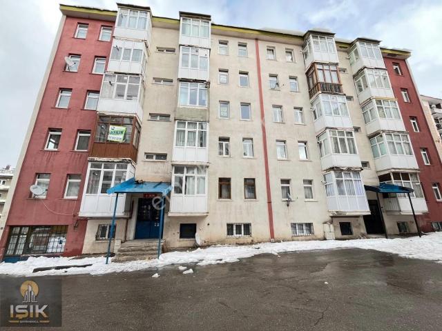 Işık Gayrimenkul'den Köşk Mahallesin'de 2+1 Satılık Daire