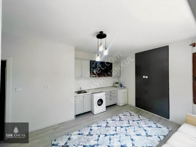 Işık Gayrimenkul'den Kiralık İstasyon Cd. Üzeri Ofis/daire