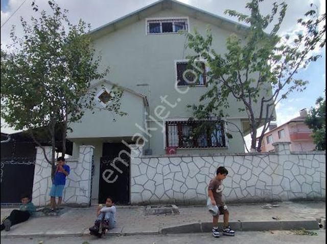 Kiralık Veya Satılık Sadece 2. Kat Ve Çatı Katı