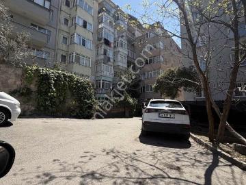 İkiyaka' Dan Pazarbaşı Sokakta Full Eşyalı Kiralık 2+1