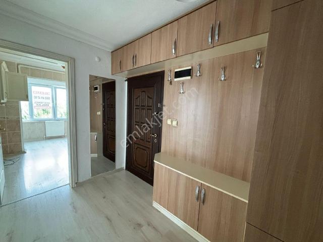 İkizçay Mahallesinde 3+1 Doğalğazlı Kiralık