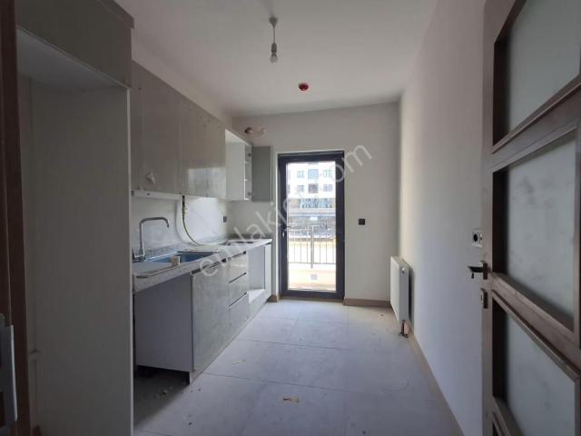 İkizler Gayrimenkul'den Fahrikayahanda Kiralık 3+1 Toki Dairesi