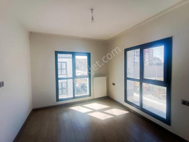 İkizler Gayrimenkul'den Gelincik Tepe Tokide Kiralık 3+1 Daire.