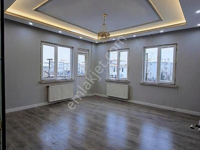 İkizler Gayrimenkul'den Özalperde Satılık 3+1 Ful Yapılı Daire.