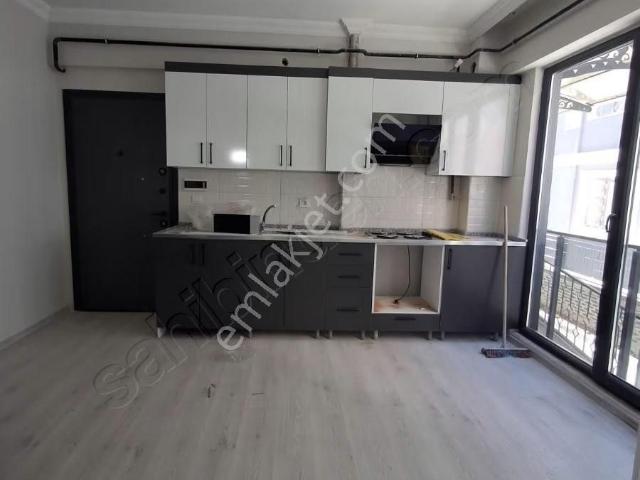 İkizler Gayrimenkul'den Satılık 1+1 Sıfır Daire Belediye Civarı