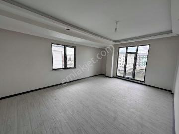 İks Emlaktan Kiralık 2+1 Daire Emniyet Karşısı