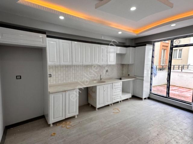 İks Emlaktan Teraslı Uygun Fiyatlı Daire