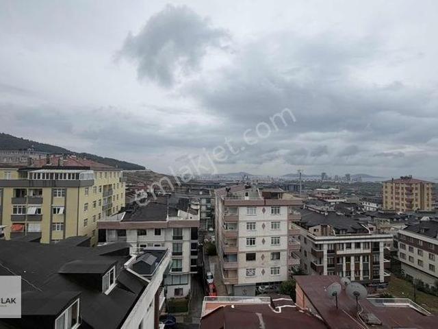 Işıltı Sokakta Ada Manzaralı İçi Komple Yenilenmiş 5+2 Dubleks