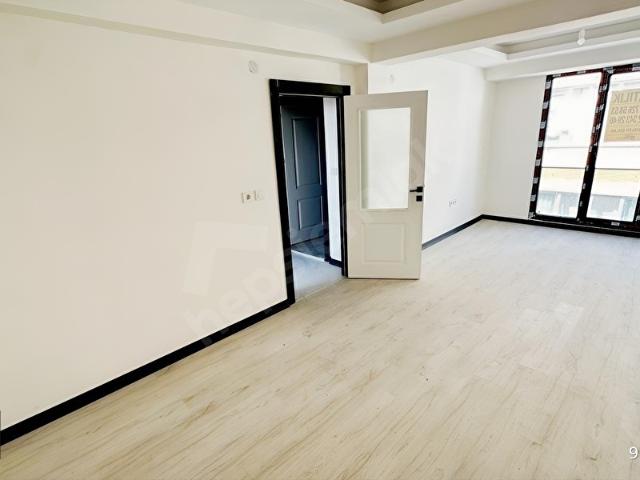 İLAN NO:8093 RENGARENKTEN SIFIR BİNADA 2+1 SATILIK DAİRE