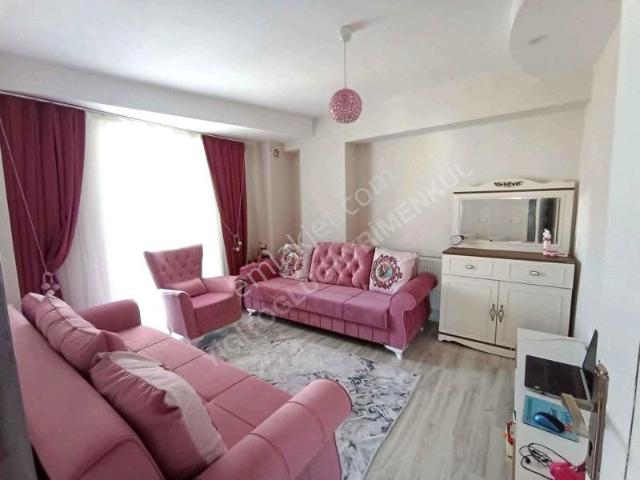 İlbadı Mahallesinde Cadde Üzerinde Satılık 2+1 Açıkmutfak Daire