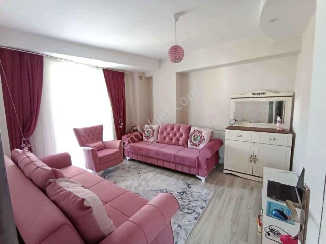 İlbadı Mahallesinde 2+1/80 M2 Doğalgazlı Klimalı Balkon Açık Mutfak Daire 2.550.000 Tl