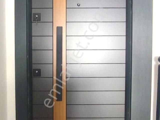 İlbadı Mahallesinde 2+1/95 M2 Tv Üniteli Çift Balkonlu Yerden Isıtmalı Harika Daire 3.150.000 Tl !