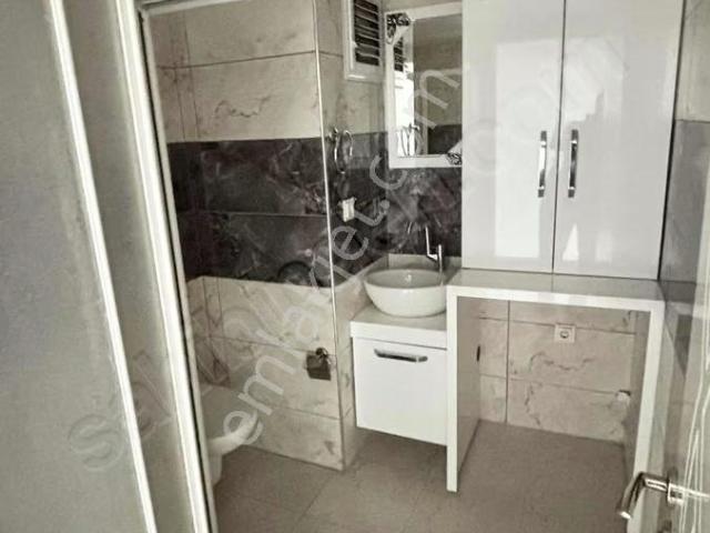 İlbade Bayramyeri Yakını Cadde Üzeri Lüks Geniş Daire 3+1 140m2