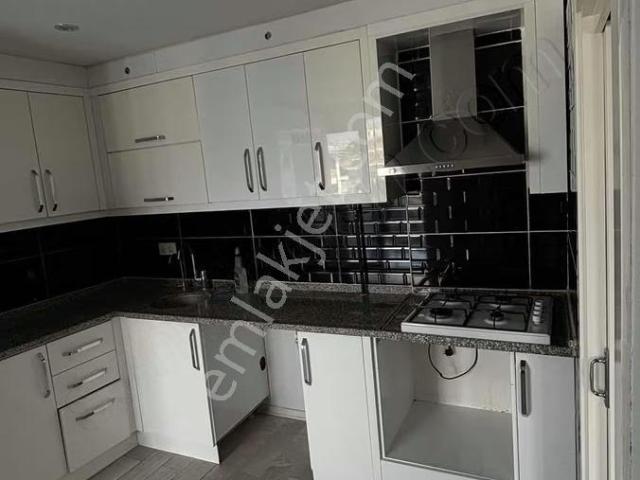 İlbade Caddeüstünde Bayramyeri Yakını 2+1 110m2 Geniş Daire