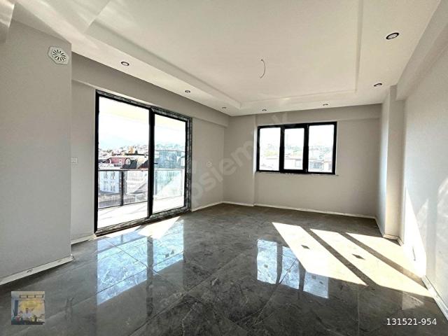 İLBADI MAHALLESİNDE CADDE ÜSTÜNDE ARKA CEPHE BALKONLU 2+190m2 3.150.000 TL PAZARLIKLI SATILIK DAİRE