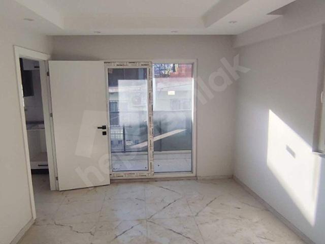 İLBADI MAHALLESİNDE AÇIK MUTFAK 2+075 m2 BALKONLU YERDEN ISITMALI ARA KAT DAİRE 2.175.000 TL