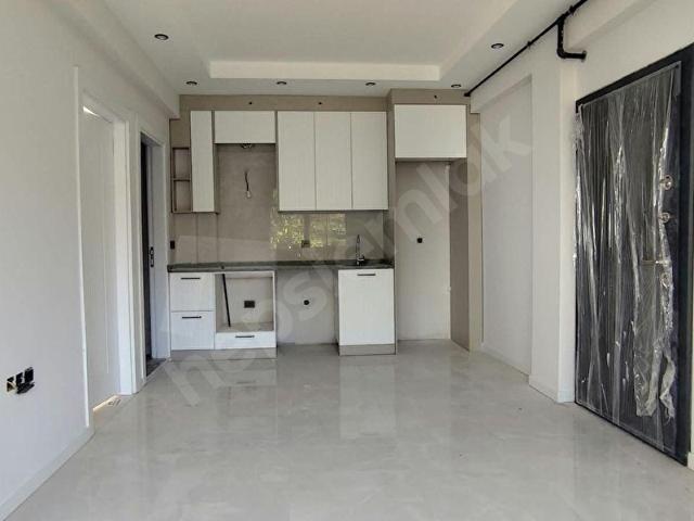 İLBADI MAHALLESİNDE ASANSÖRLÜ BALKONLU 2+170 m2 AÇIK MUTFAK DAİRELER 2.500.000 TL PAZARLIKLI SATLK