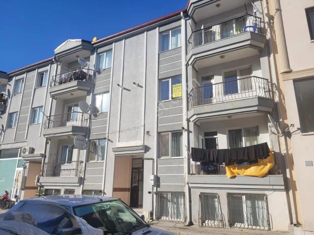 İlbey / Şuhut Merkez Kurtuluş Mahallesinde Satılık 2+1 Daire