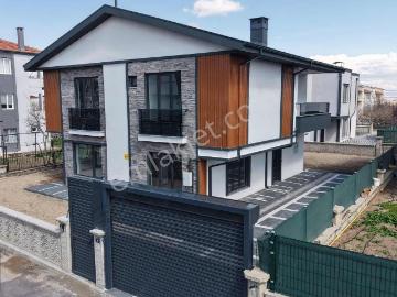 İldem 5 Tramvay Durağına 5 Dakikalık Mesafede Lüx 4.5+1 Villa