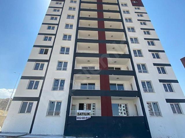 İLDEM F2 de SATLIK DAİRE ZEMİN KAT 2+1