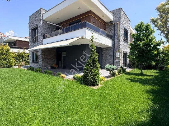 İldem Fatih Mahallesinde 4.5+1 Lüks Akıllı Villa