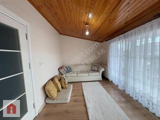 İletişim'den Vialand Yürüme Mesafesinde Eşaylı Kiralık Daire