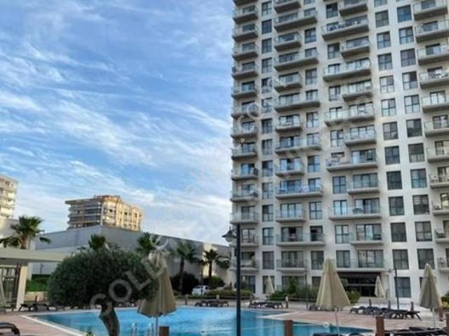 Çiğli Marka 333 Sitesinde Büyük Tip Eşyasız Kiralık 1+1 Daire