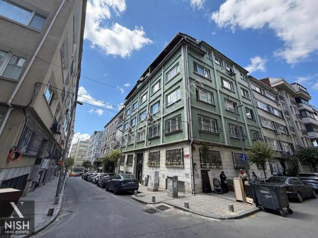Şişli Merkez Mh Satılık Yarı Bodrum Daire