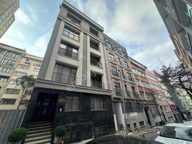 Şişli Merkezde Full Eşyalı 2+1 Kiralık Daire