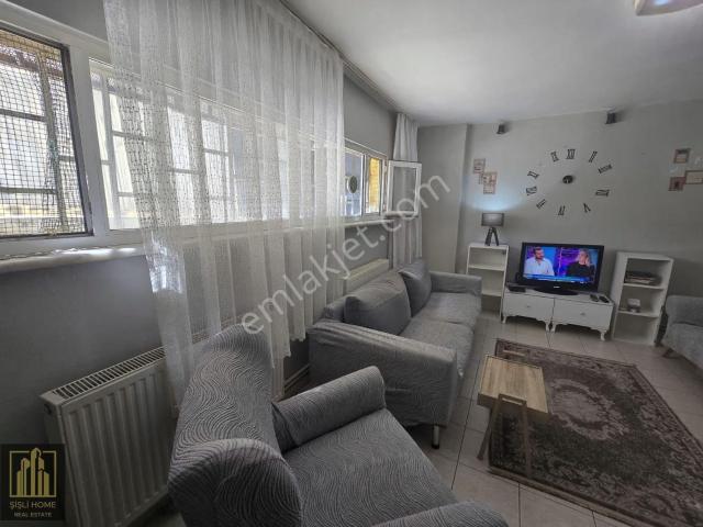 Şişli Merkezde Full Eşyalı Bekara, Öğrenciye Yabancıya Uygun