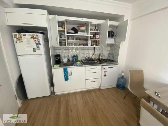 Çiğli Merkezde Satılık 2+1 Açık Mutfak Daire