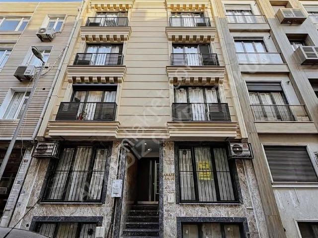 Şişli Merkezde Yeni Binada Satılık 2+1
