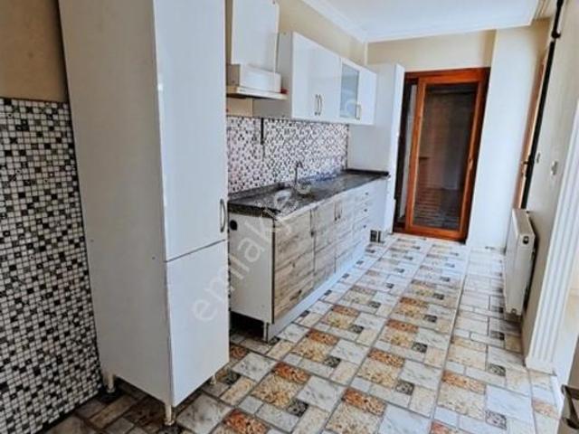 Çiğli Metro Grosmarket Karşısı Anadolu Caddesi Üzeri Kap.mut 2+1