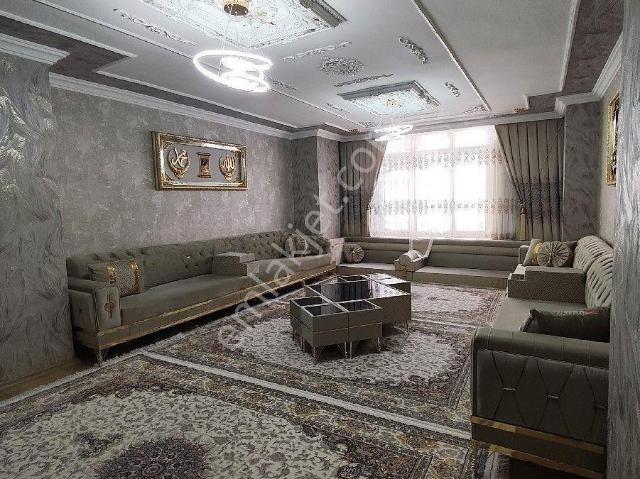 Şişli Öğretmen Evi Civarı Satılık 2+1 140 M2 Daire