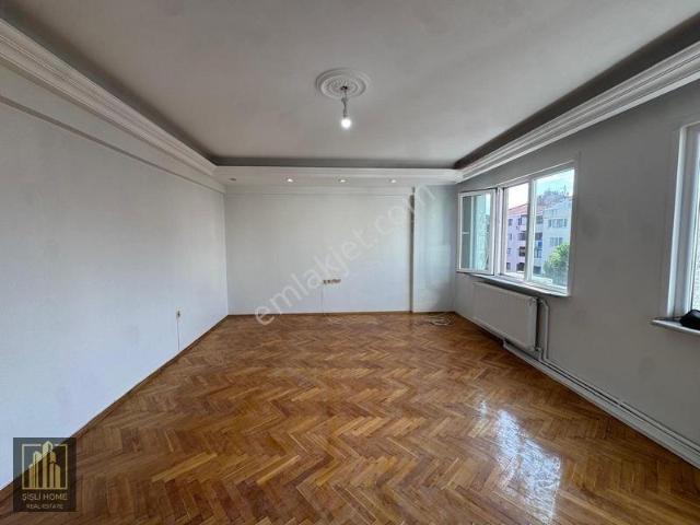 Şişli Çobanoğlu'nda Klimalı 2+1 Boş Kiralık Daire