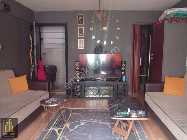 Şişli Osmanbey Merkezde 3. Kat Full Eşyalı Kiralık Stüdyo Daire