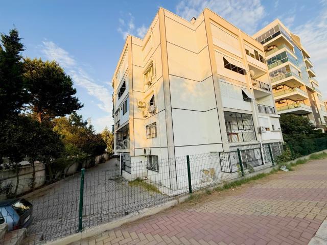 Çiğli Ataşehir'de 3+1 Eşyalı Kiralık Daire