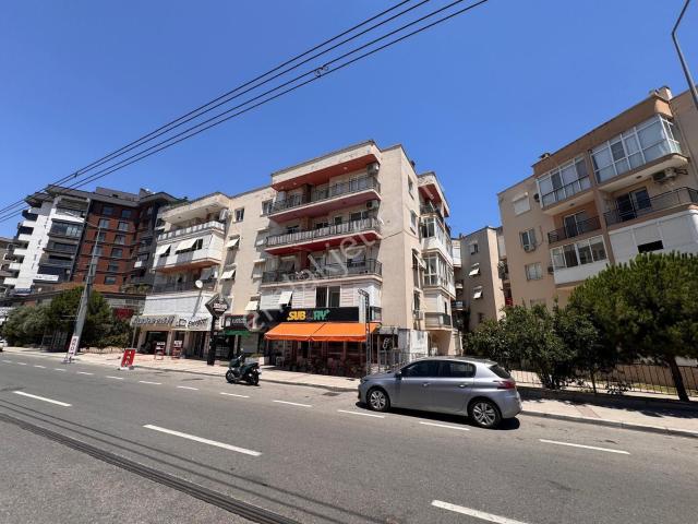 Çiğli Ataşehirde Cadde Üstü Satılık 3+1 Daire