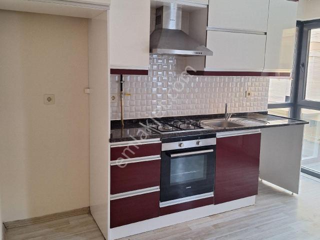 Çiğli Ata Sanayi Durağına Yakın Kiralık Daire