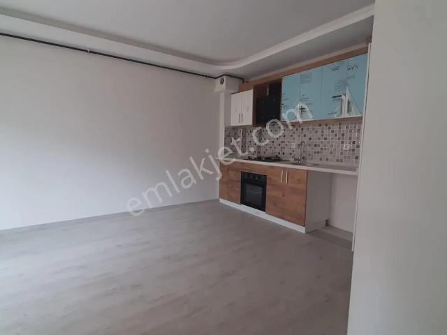 Çiğli Ahmet Efendi De 1+1 Kiralık Daire