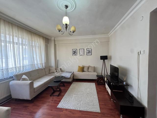 Şişli Şahmerdan Sokak’ta Full Eşyalı, Kapalı Balkonlu 2+1 Daire